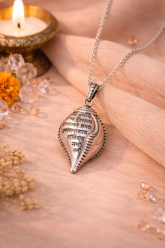 Shri Krishna Mantra Raksha Kavach Shankh (With Chain)